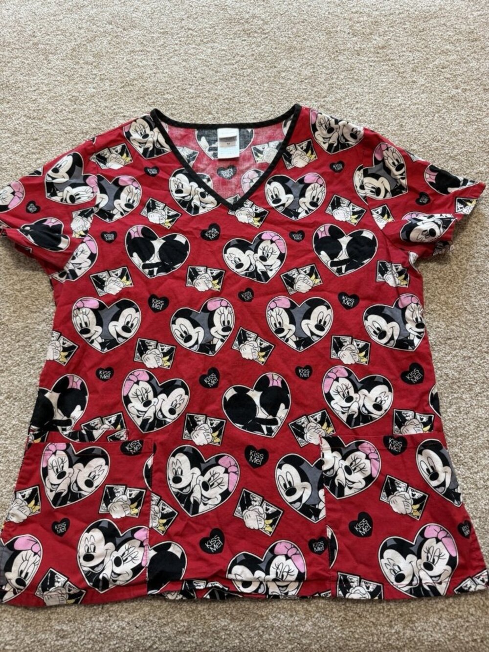 Disney Scrub Top Size Medium Red Mickey Minnie Hearts Valentines Love V-neck